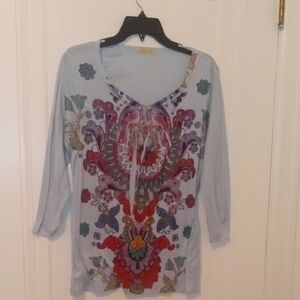 women large light blue top with design front 3/4 sleeve